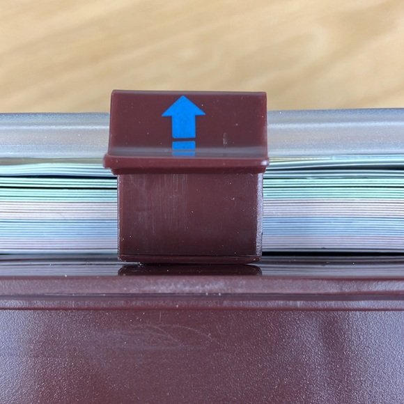 Thinkfun All Queens & Solitaire Chess - Picture 7 of 14